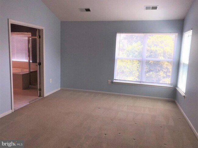 Building Photo - 46902 Wesleyan Ct