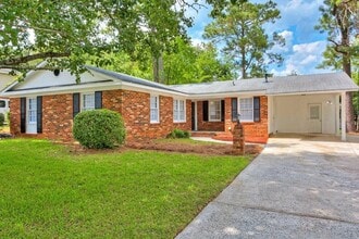 Building Photo - Updated 3 Bedroom 2 Bath off Furies Ferry!