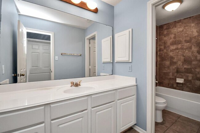 Building Photo - 2523 Sunstone Ln