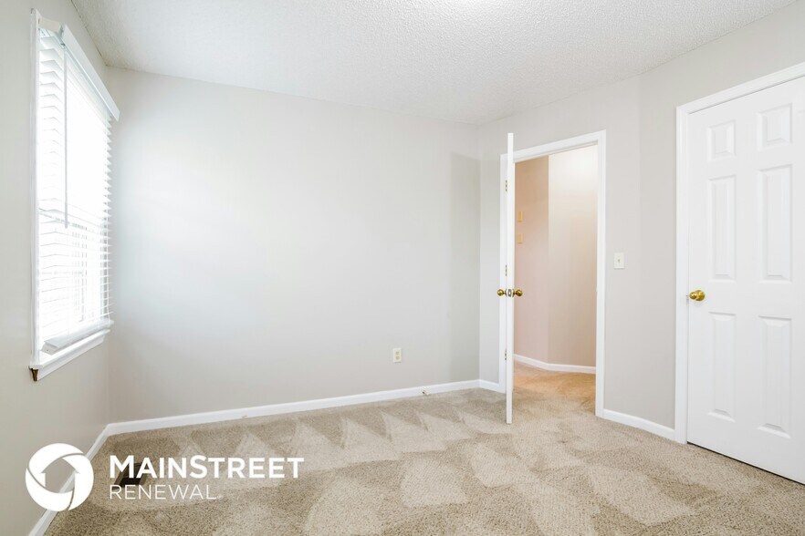 Building Photo - 5203 McCoy St