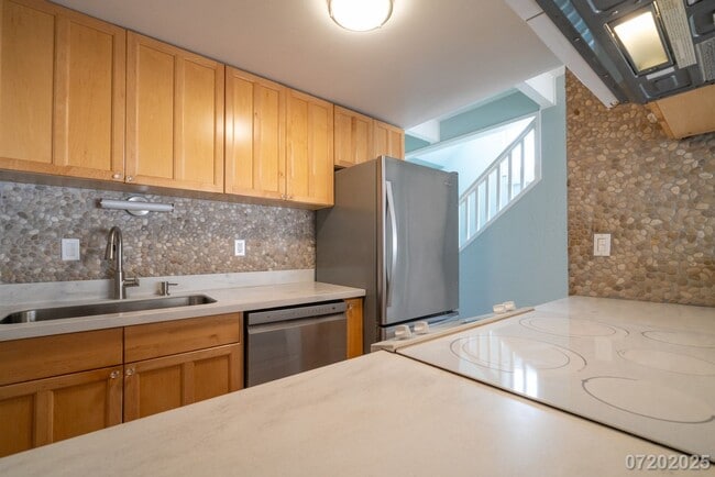 Building Photo - 2bd / 1.5ba / 2 parking Condo in Mililani ...