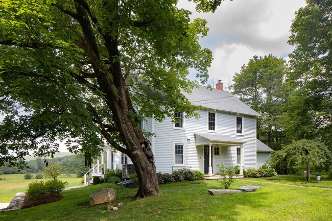 Primary Photo - 41 Loon Meadow Dr