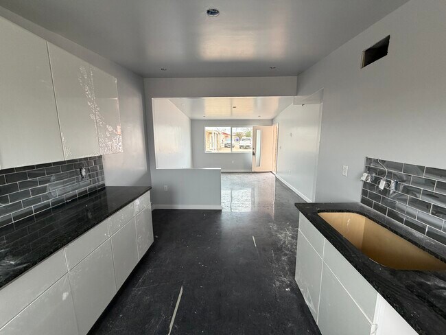 Building Photo - 1619 Wyoming LLC