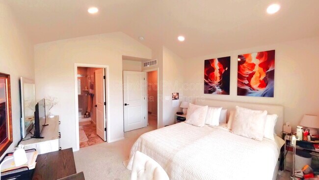 Building Photo - 6126 Saddle Horn Dr