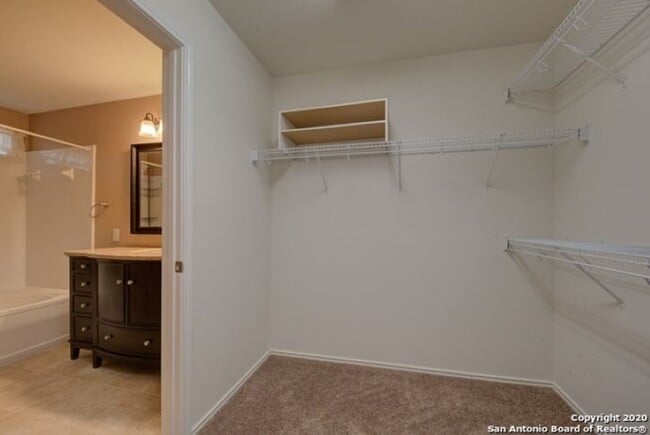 Building Photo - 3 Bedroom/2 Bath Wildhorse Subdivision