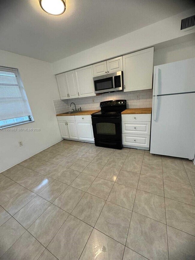 Building Photo - 111 NW 152nd St