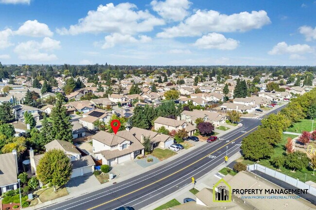 Building Photo - 5-Bedroom Residence Ready for Immediate Move-In