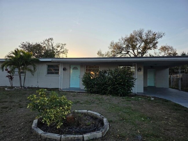 Building Photo - 1506 18th St W