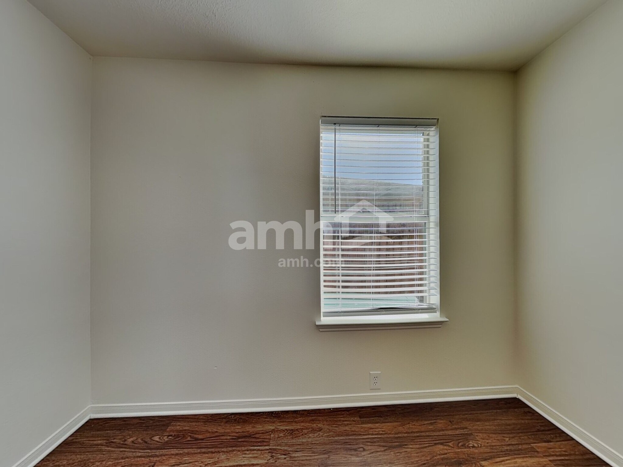 Building Photo - 16623 Grenada Falls Dr