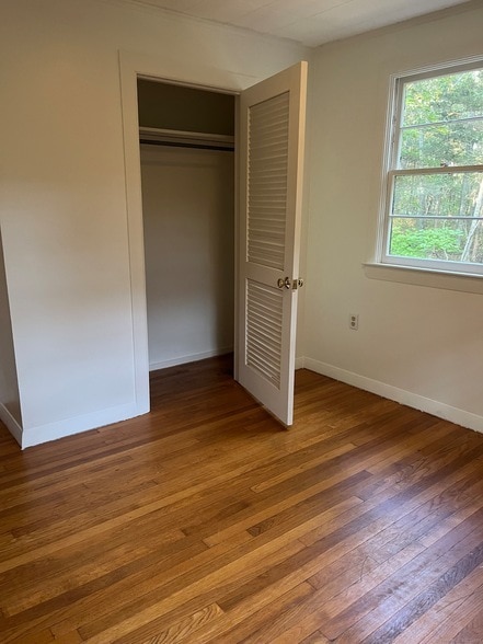 Building Photo - 103 Pequotsepos Rd