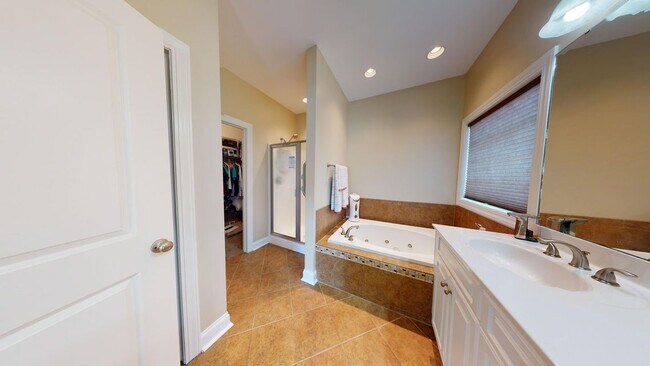 Building Photo - 918 Morganser Dr