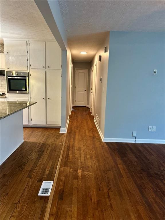 Building Photo - 667 Tara Cir SE