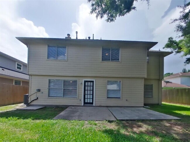 Building Photo - 7719 Trophy Pl Dr