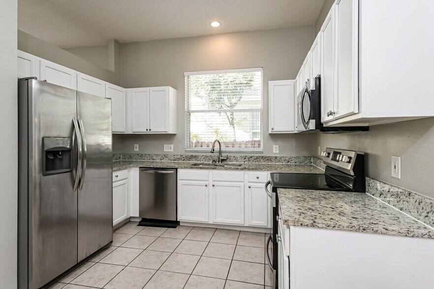 Building Photo - 1125 Cherry Valley Way