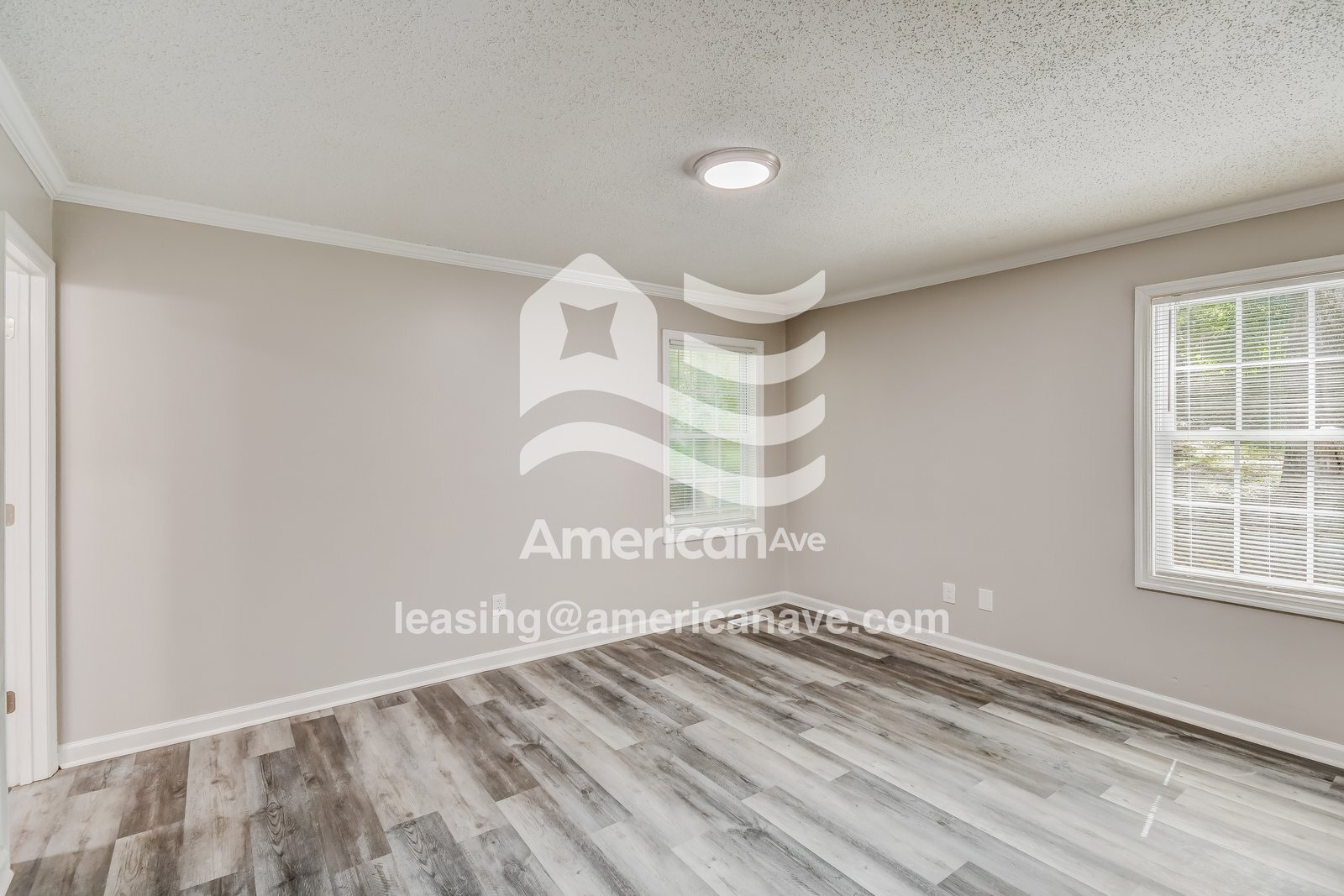 Building Photo - 632 83rd Pl S