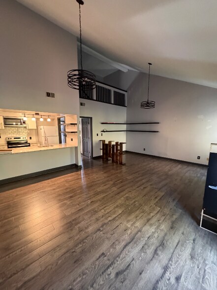 Building Photo - 3332 Tarleton W