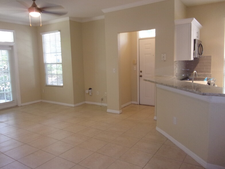 Front entry hall view from dining - 6420 Raleigh St