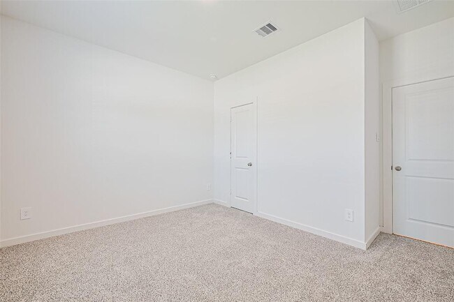 Building Photo - 31022 W Kington Wy