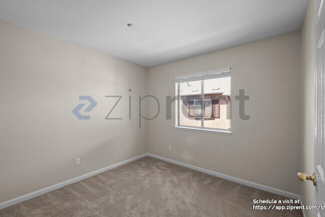 Building Photo - 1228 Albacore Terrace