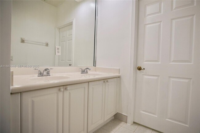 Building Photo - 10181 NW 32nd Terrace