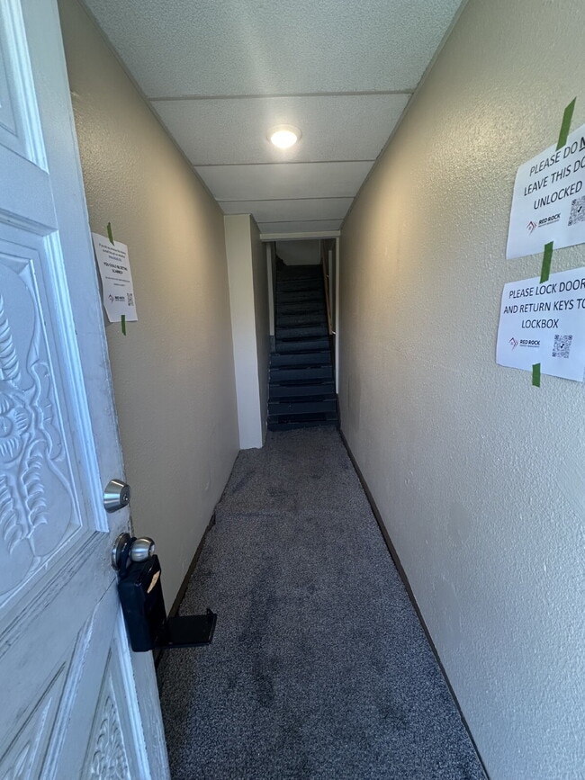 Building Photo - 316 Linn St