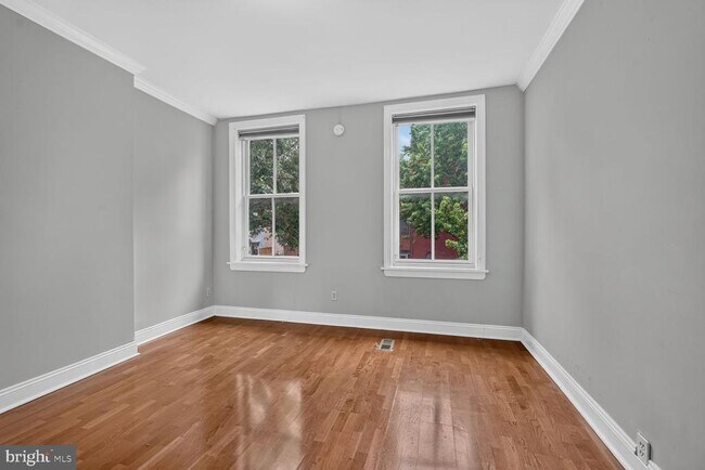 Building Photo - 1537 5th St NW
