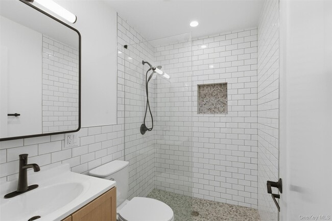 Building Photo - 134 E Main St