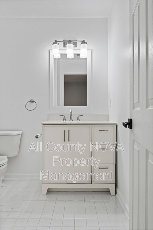 Building Photo - 22707 High Haven Terrace