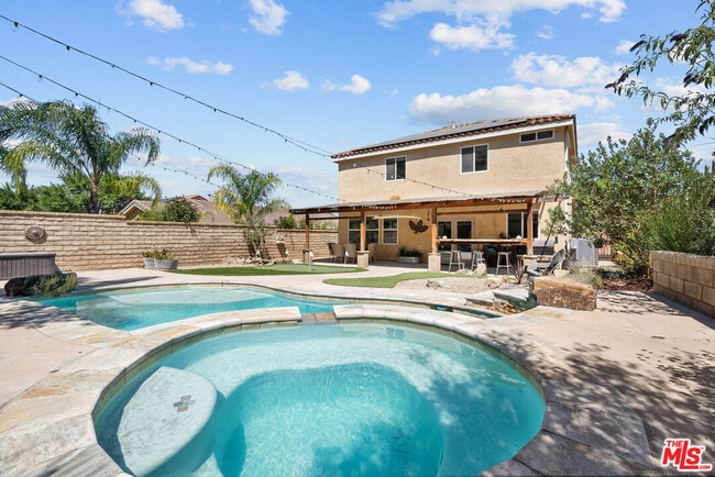 Building Photo - 28123 Gibraltar Ln