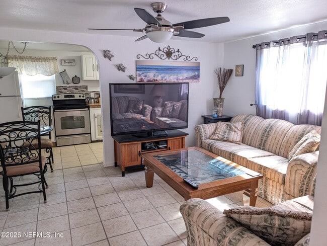 Building Photo - 231 5th Way