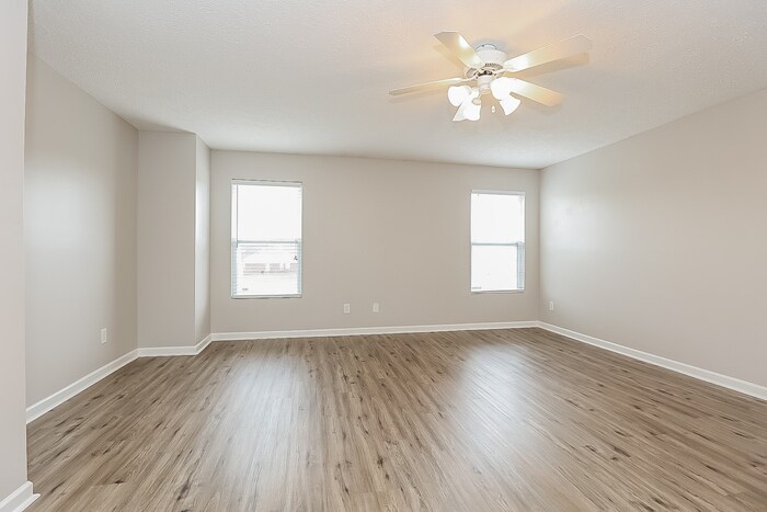 Building Photo - 429 Creek Oak Dr