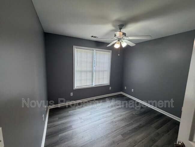 Building Photo - 214 Farmington Trce