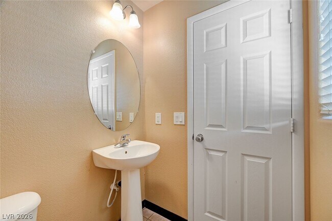 Building Photo - 7333 Camden Pine Ave