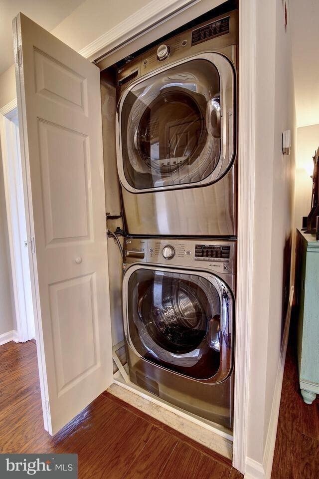 Full Size stainless steel washer and dryer! - 501 Constellation Square SE