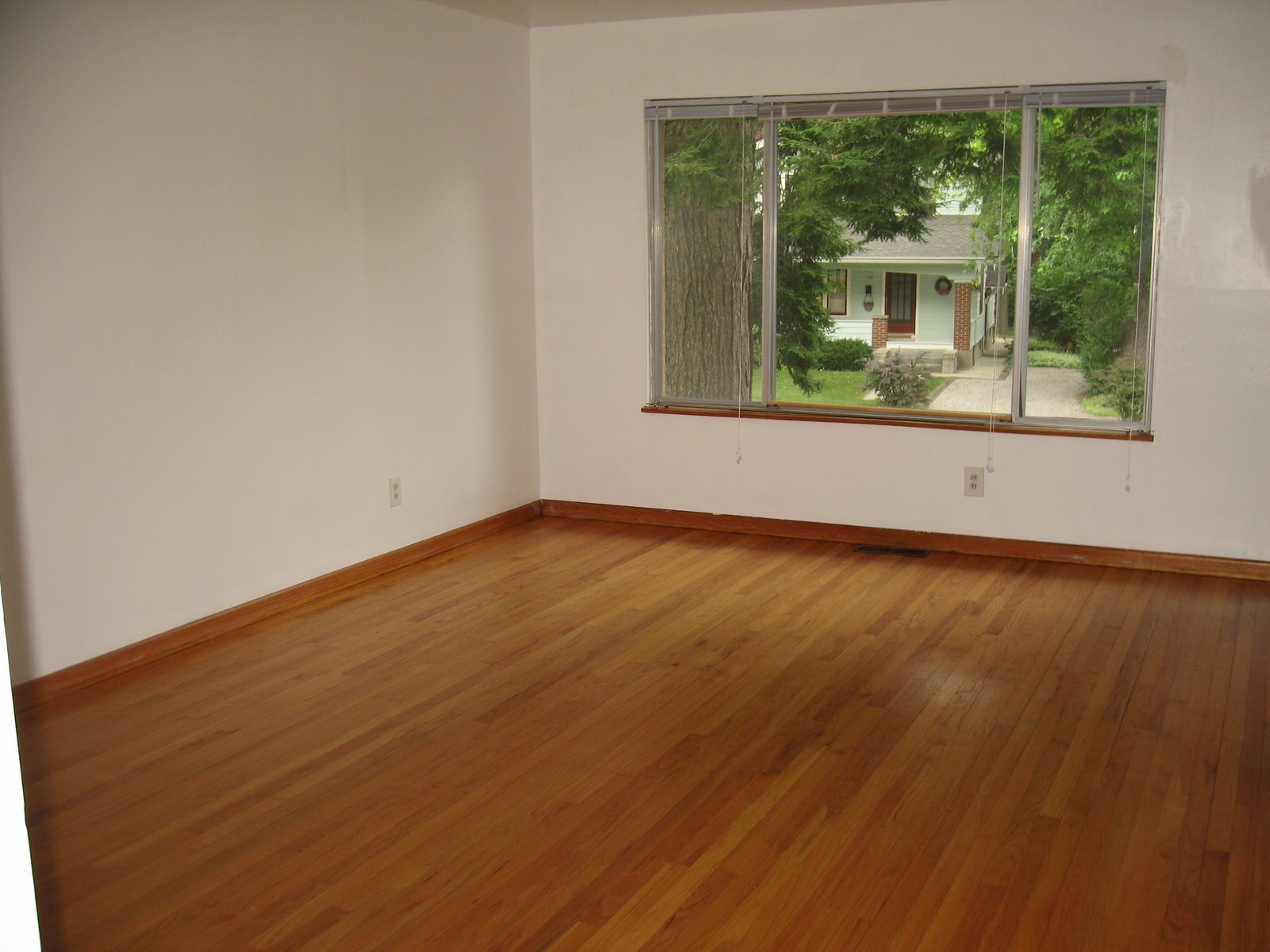 Building Photo - 115 Grandview Dr
