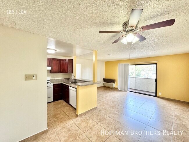 Primary Photo - 15040 Vanowen St