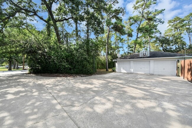 Building Photo - 354 Knipp Rd