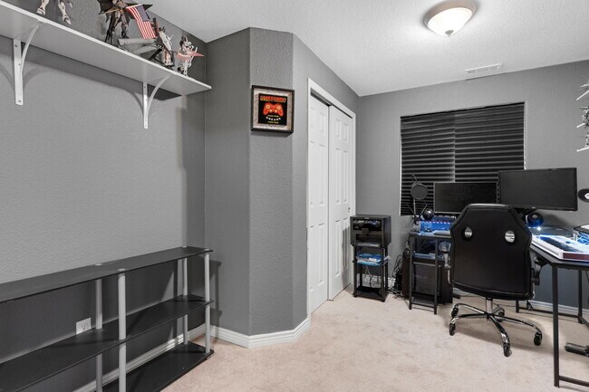 Building Photo - 6994 Ketchum Dr