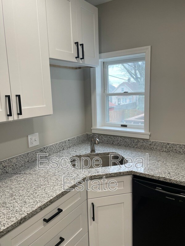 Building Photo - 4228 Osceola St