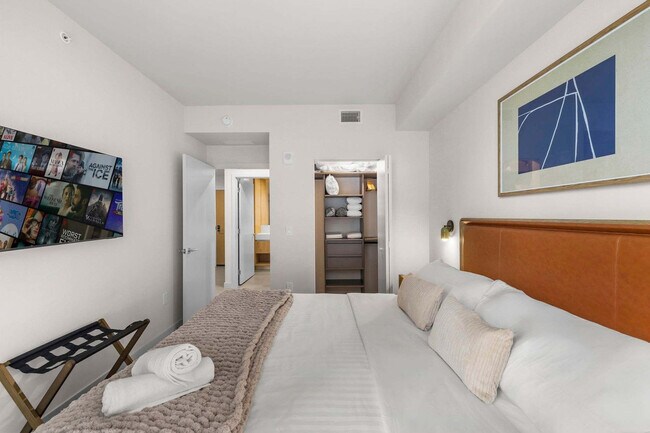 Building Photo - 11 NE 6th St