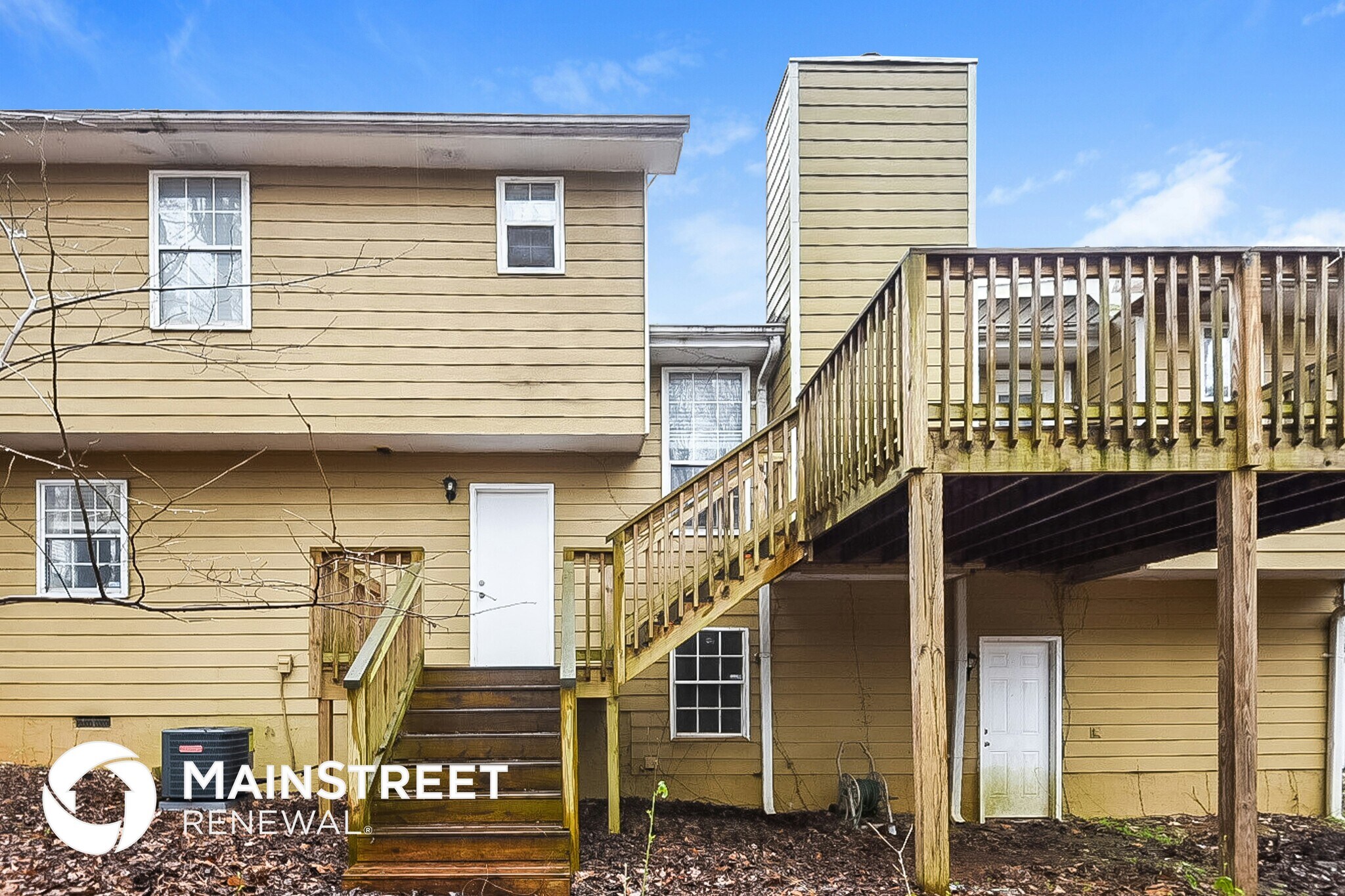 Building Photo - 4372 Lakeside Hills Way NE