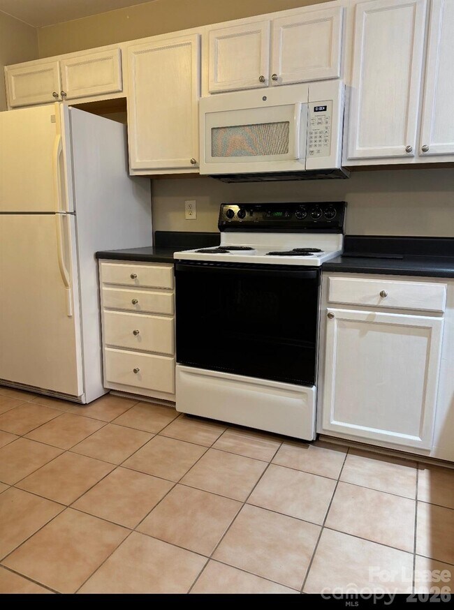 Building Photo - 12320 Bluestem Ln