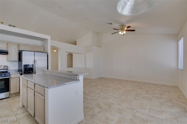 Building Photo - 2510 Roaring Lion Ave