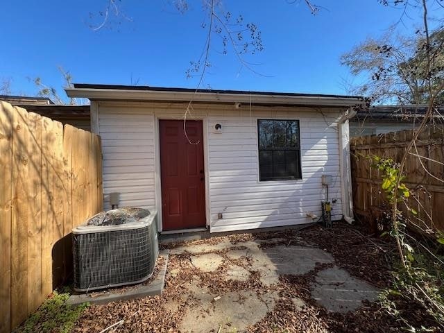 Building Photo - 218 White Dr