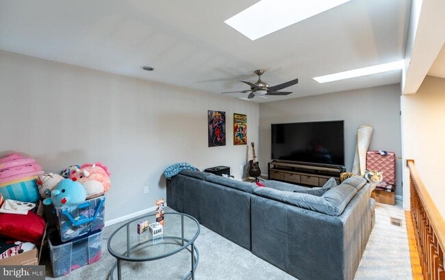 Building Photo - 1012 Foxmeadow Dr