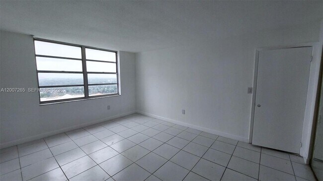 Building Photo - 2750 NE 183rd St