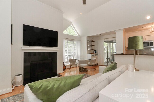 Building Photo - 2508 Cranbrook Ln