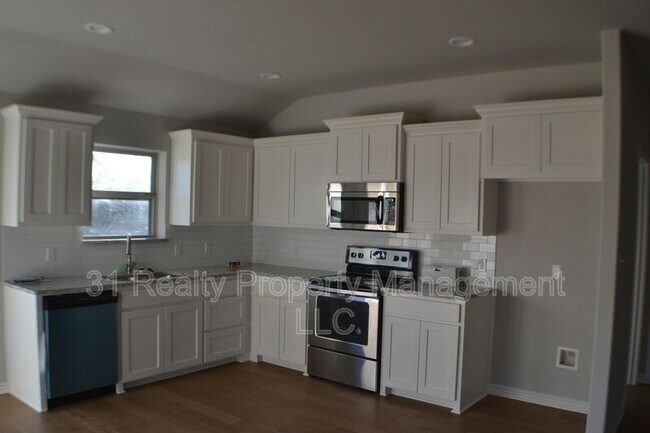 Building Photo - 1101 Southridge Ln