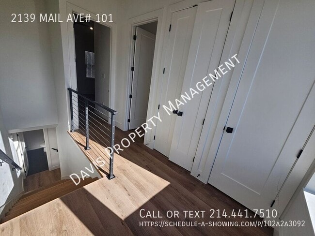 Building Photo - 2139 Mail Ave