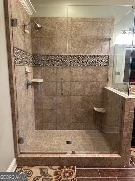 Building Photo - 113 7 Oaks Way